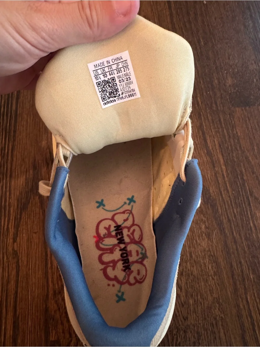 Adidas Cloudfoam Cloudswift sneakers in cream and blue
